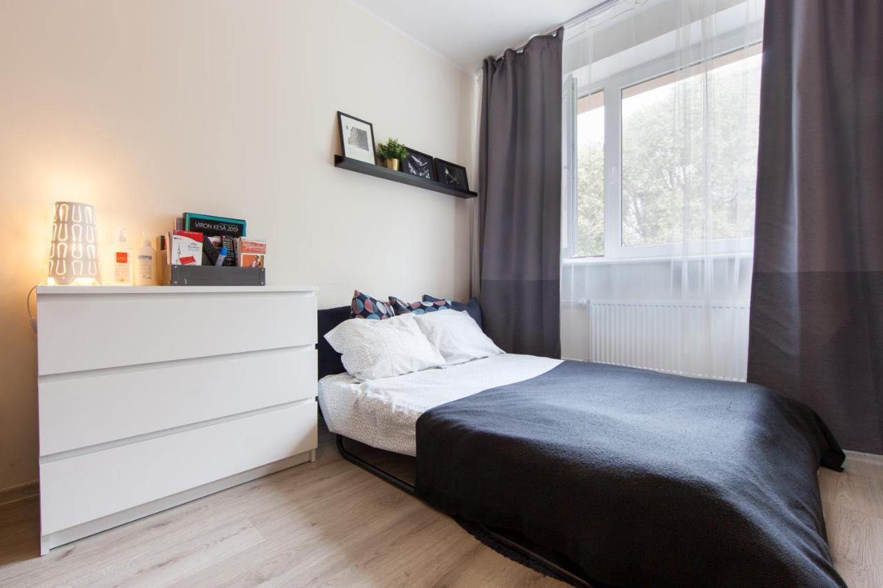 Scandinavian Style Apartment In City Center Tallinn Exterior photo